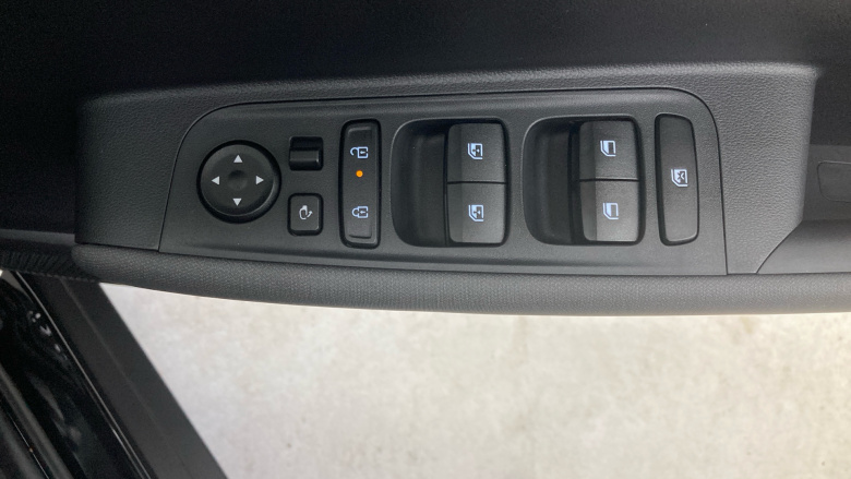 Hyundai INSTER 85kW 02 49kWh 5dr Auto Electric Hatchback